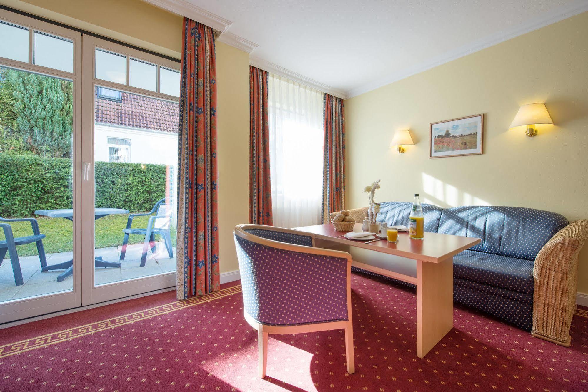 Aparthotel Kuehlungsborn, Villa Am Konzertgarten Exteriör bild