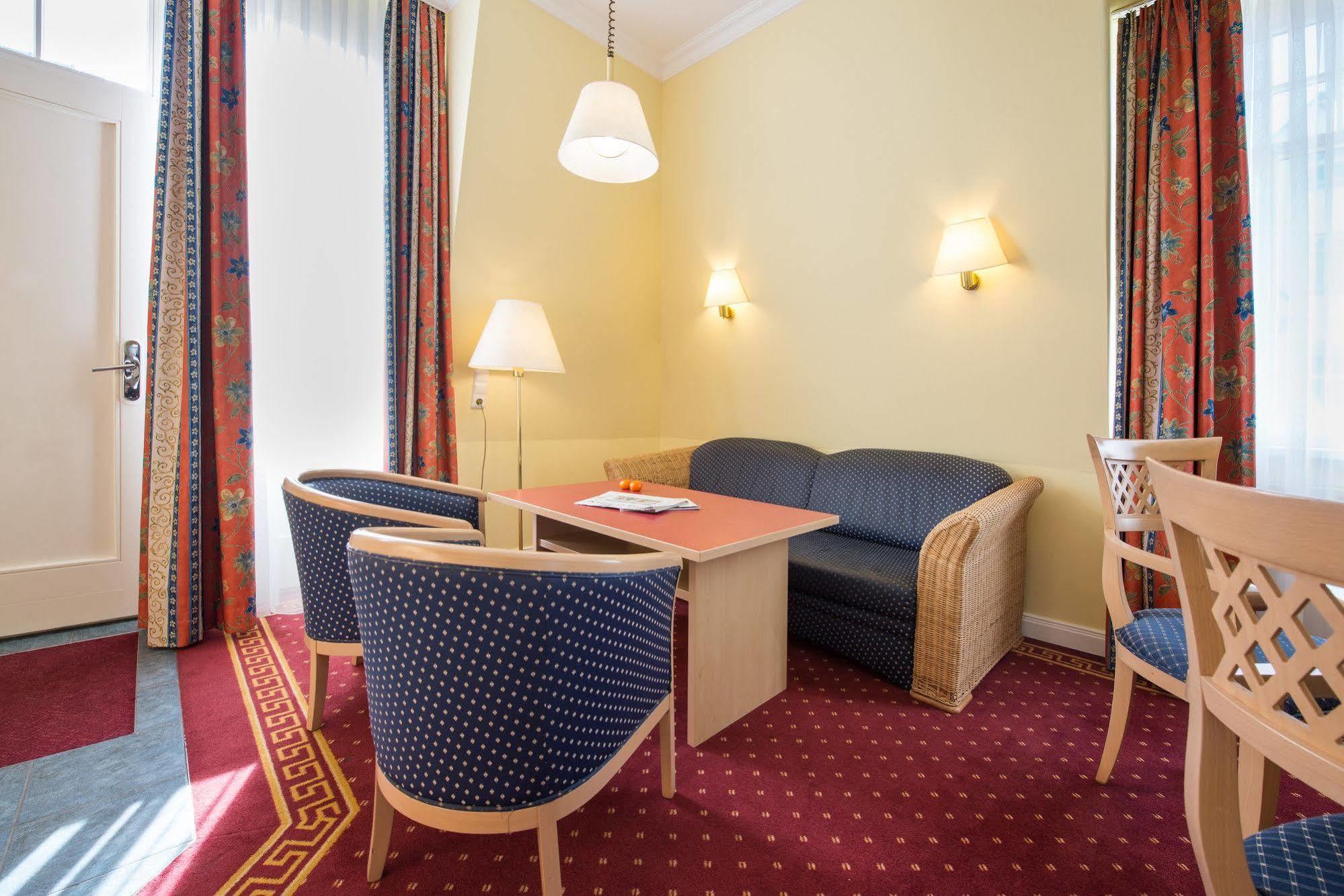 Aparthotel Kuehlungsborn, Villa Am Konzertgarten Exteriör bild