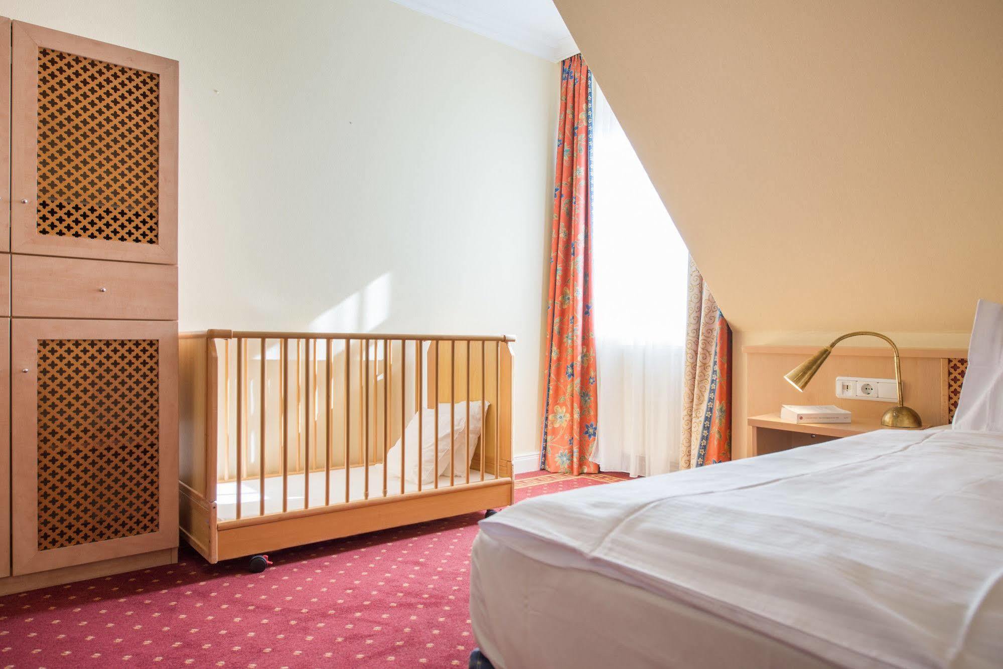 Aparthotel Kuehlungsborn, Villa Am Konzertgarten Exteriör bild